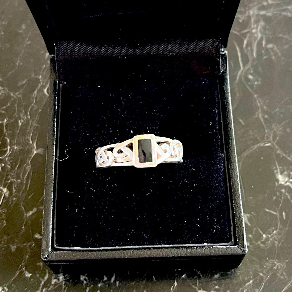 Silver small onyx ring